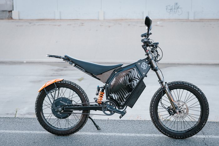 Side profile of the Delfast electric bike